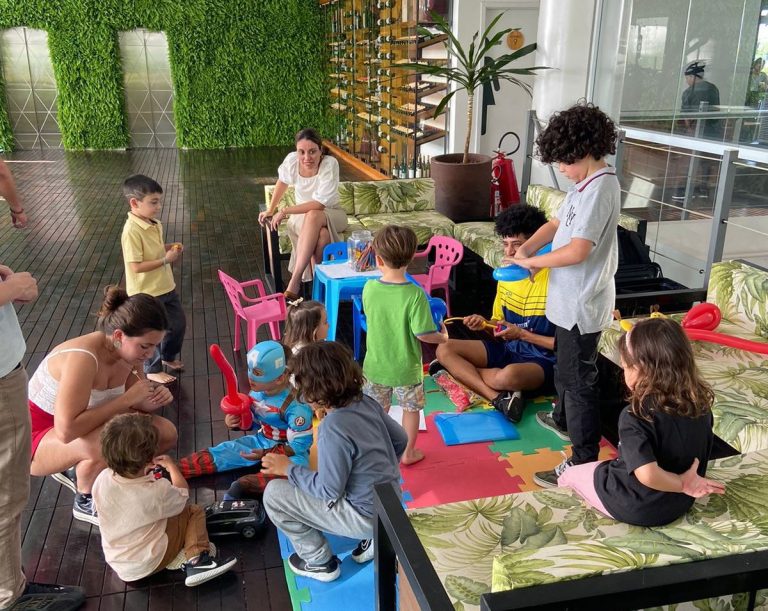 Restaurantes com espaço kids paea o Dia das Mães 