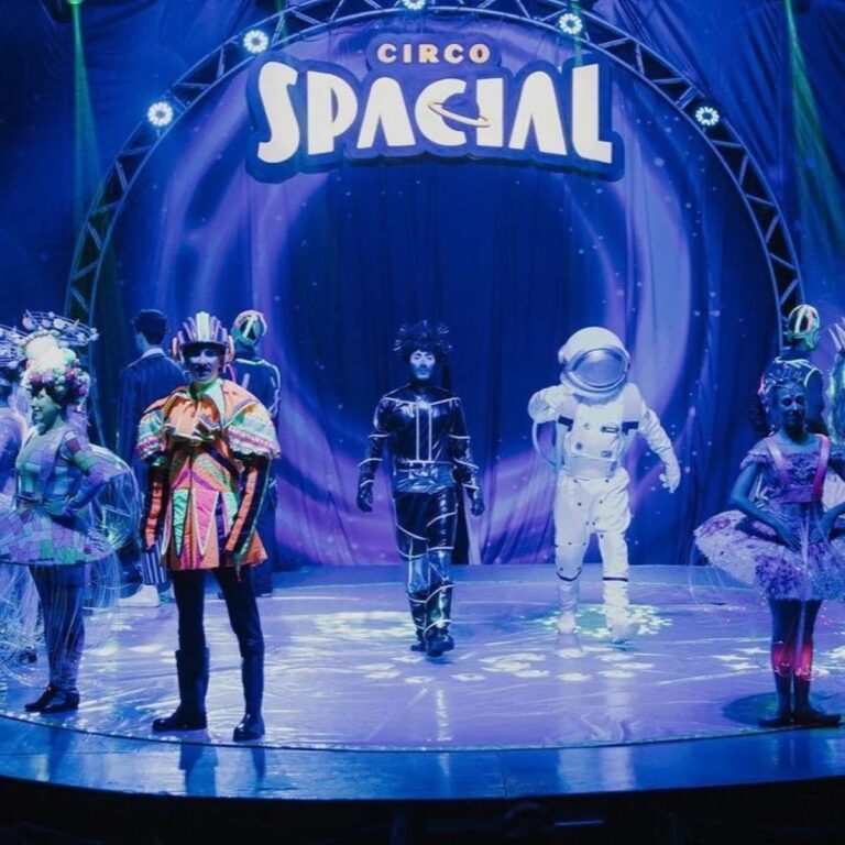 Circo Spacial espetáculo Spark