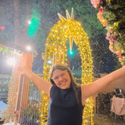 Natal em Embu das Artes! Casa Florida tem Natal Mágico com decoração, Papai Noel, correio e show de neve