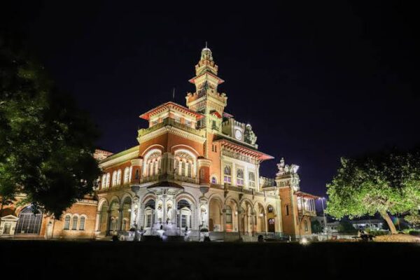 screenshot: Uma Noite no Museu Catavento promove experiência única