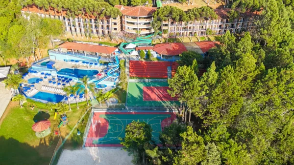 screenshot: COM DESCONTO! Hotel Vilage Inn All Inclusive Poços de Caldas: lazer e conforto para toda a família em meio à Serra da Mantiqueira