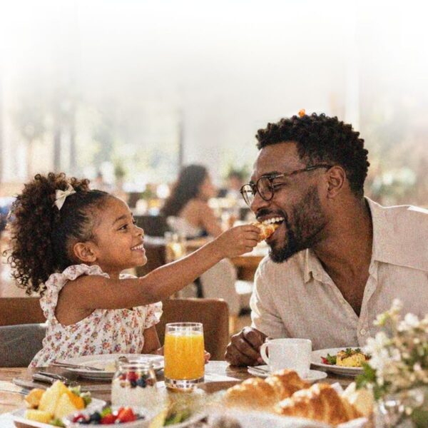 screenshot: COM DESCONTO! Brunch de Dia das Crianças no Grand Mercure Ibirapuera reúne família com recreação infantil