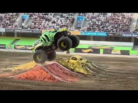 imagem: Hot Wheels ganha vida: espetáculo com caminhões gigantes chega ao Brasil e promete adrenalina para famílias