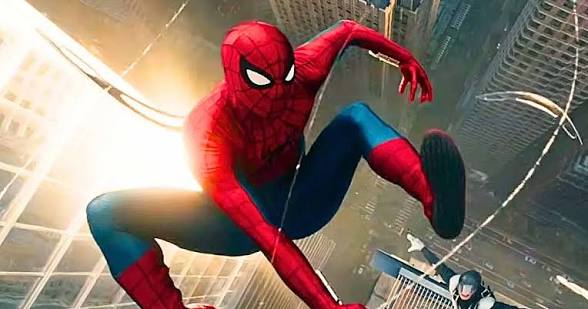 screenshot: Homem-Aranha invade a Avenida Paulista