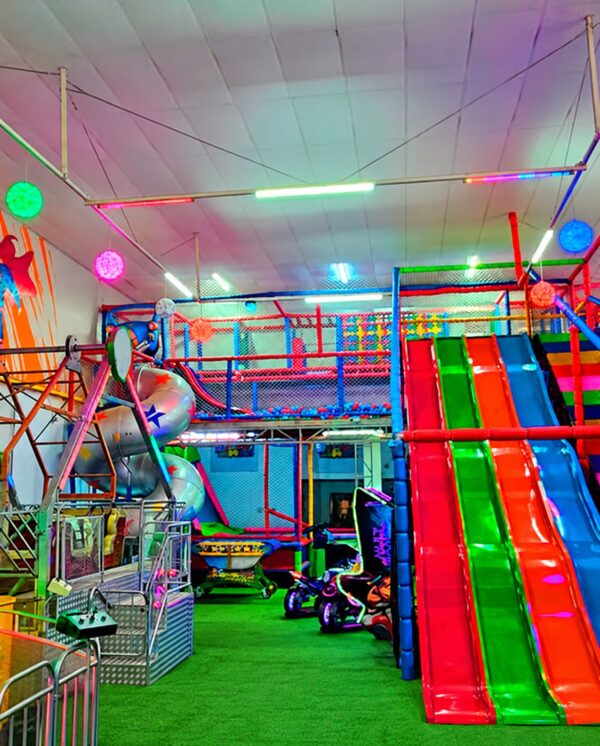 screenshot: Brinkando no Park: lanchonete com espaço kids para comer e brincar na zona norte de São Paulo